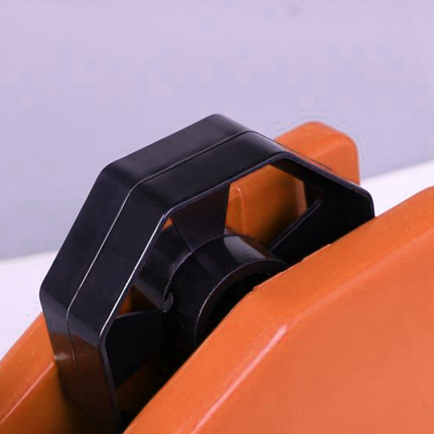 9011A Jumbo Tape Dispenser used in all kinds of household and official places for holding and cutting tapes etc. 9011A Jumbo Tape Dispenser used in all kinds of household and official places for holding and cutting tapes etc.